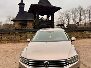 Volkswagen Passat foto 3