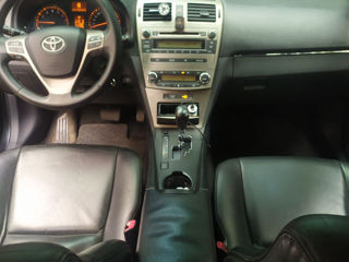 Toyota Avensis foto 6