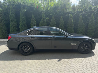 BMW 7 Series foto 3