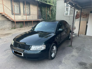 Volkswagen Passat foto 1