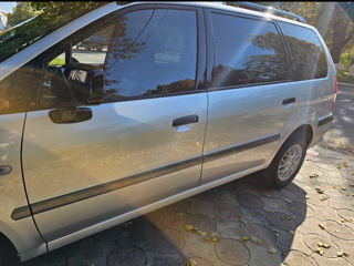 Mitsubishi Space Wagon фото 1