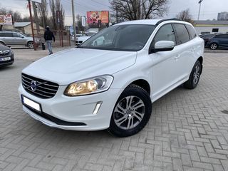 Volvo XC60 foto 1