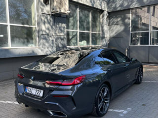 BMW 8 Series foto 3