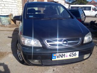 Opel Zafira foto 1