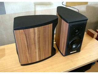 Sonus Faber Liuto Monitor Wood на оригинальных ножках