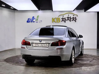 BMW 5 Series foto 4