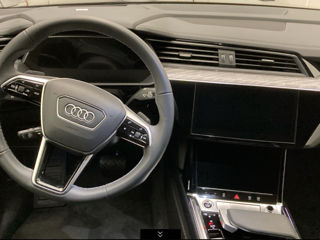 Audi Q8 foto 13