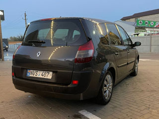 Renault Grand Scenic foto 4