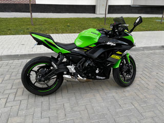 Kawasaki Ninja 650 foto 3