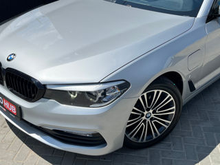 BMW 5 Series foto 4