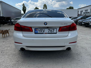 BMW 5 Series foto 4