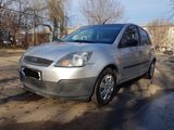 Ford Fiesta foto 3