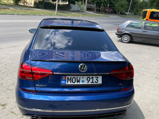 Volkswagen Passat foto 2