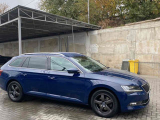 Skoda Superb foto 3