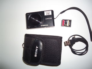 Aparat foto - Video SONY Cyber-shot DSC-W830, 20.1 MP + Accesorii foto 1