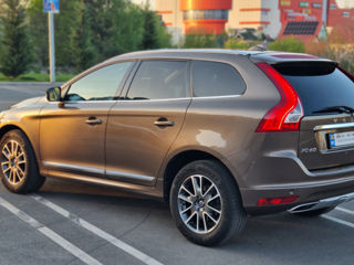 Volvo XC60 foto 2