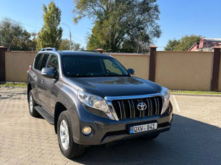 Toyota Land Cruiser Prado foto 2