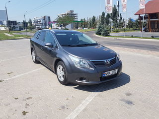 Toyota Avensis foto 1