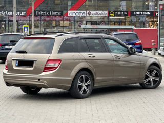 Mercedes C-Class foto 4