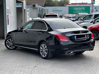 Mercedes C-Class foto 3