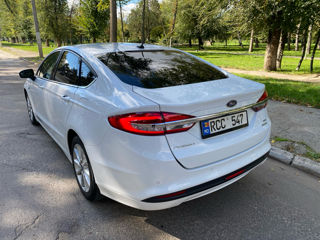 Ford Fusion foto 3