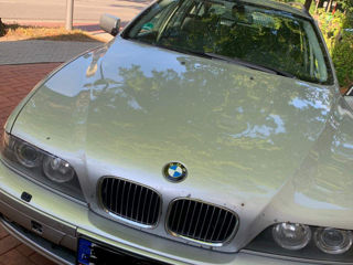 BMW 5 Series foto 6