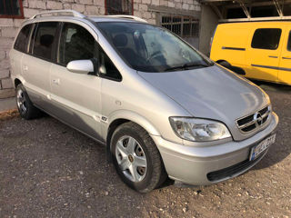 Opel Zafira foto 2