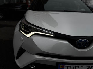 Toyota C-HR foto 8