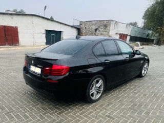 BMW 5 Series foto 4