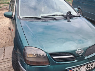 Nissan Almera Tino foto 4