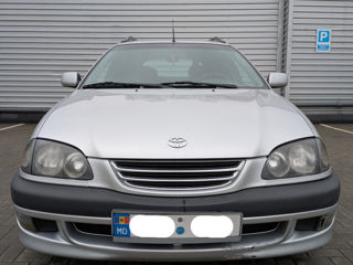 Toyota Avensis foto 2