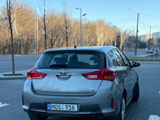 Toyota Auris foto 3