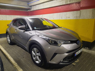 Toyota C-HR foto 1