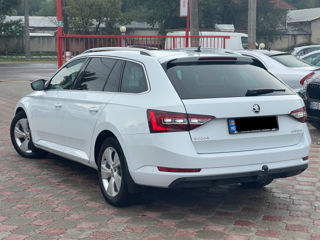 Skoda Superb foto 3