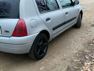 Renault Clio foto 3