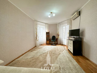 Apartament cu 1 cameră, 45 m², Centru, Chișinău foto 2