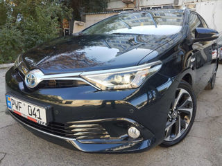 Toyota Auris foto 1