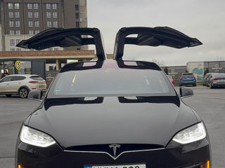 Tesla Model X foto 8