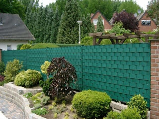 Bandă de plastic pentru gard. foto 13