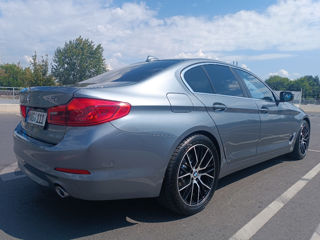 BMW 5 Series foto 4