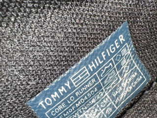 Tommy Hilfiger foto 3