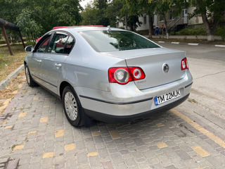 Volkswagen Passat foto 3