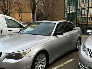 BMW 5 Series foto 4