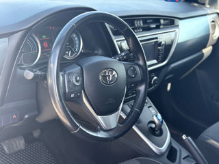 Toyota Auris foto 8