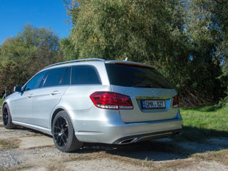 Mercedes E-Class Wagon foto 10