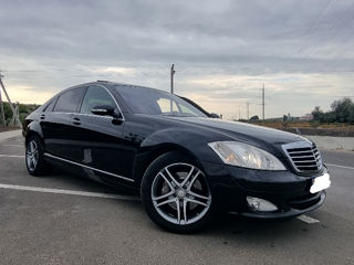 Mercedes S-Class foto 1