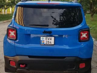 Jeep Renegade foto 8