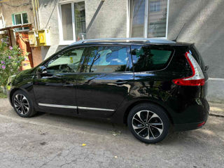 Renault Grand Scenic foto 2