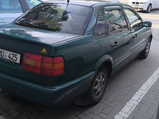 Volkswagen Passat foto 3