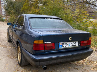 BMW 5 Series foto 4